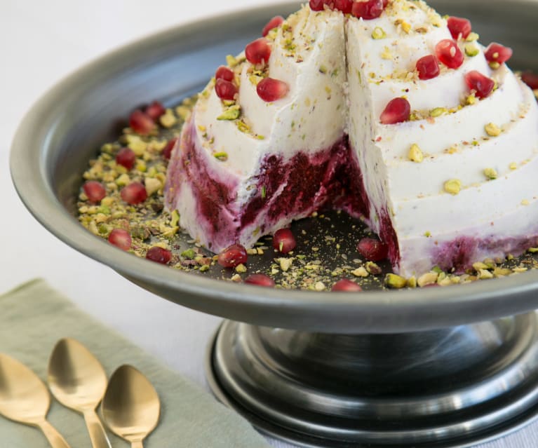 Med vrste domačega ali profesonalnega sladoleda spada tudi semifreddo!