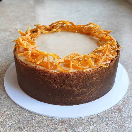 Kandirano sadje je odlično za dekoracijo torte.
